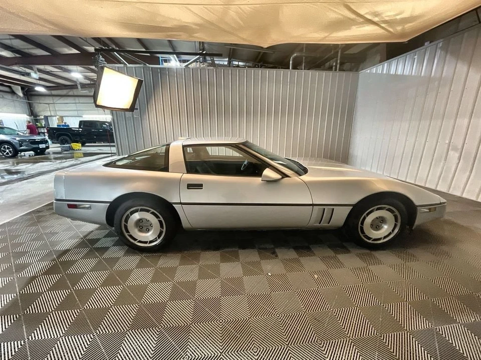 1987 Chevrolet Corvette C4 - Image 9 of 11