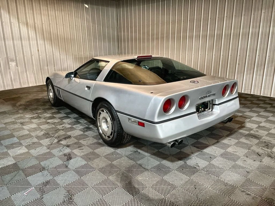 1987 Chevrolet Corvette C4 - Image 6 of 11