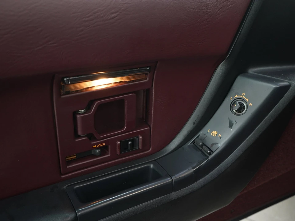 1993 Chevrolet Corvette C4 - Image 17 of 31