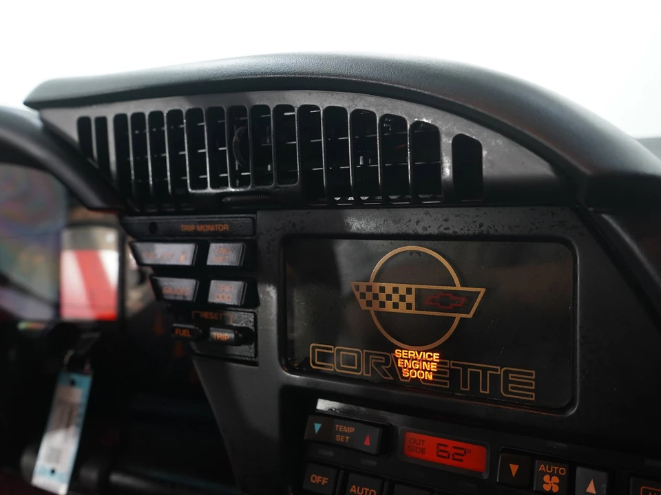 1993 Chevrolet Corvette C4 - Image 24 of 31