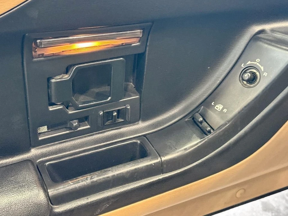 1994 Chevrolet Corvette C4 - Image 18 of 31