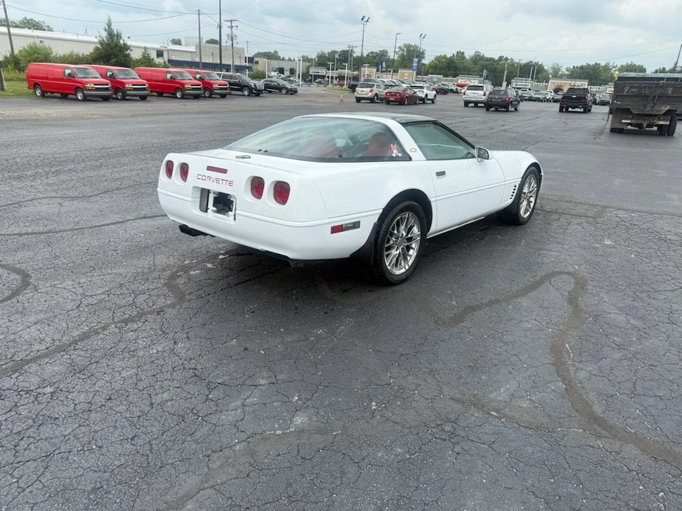 1996 Chevrolet Corvette C4 - Image 6 of 10