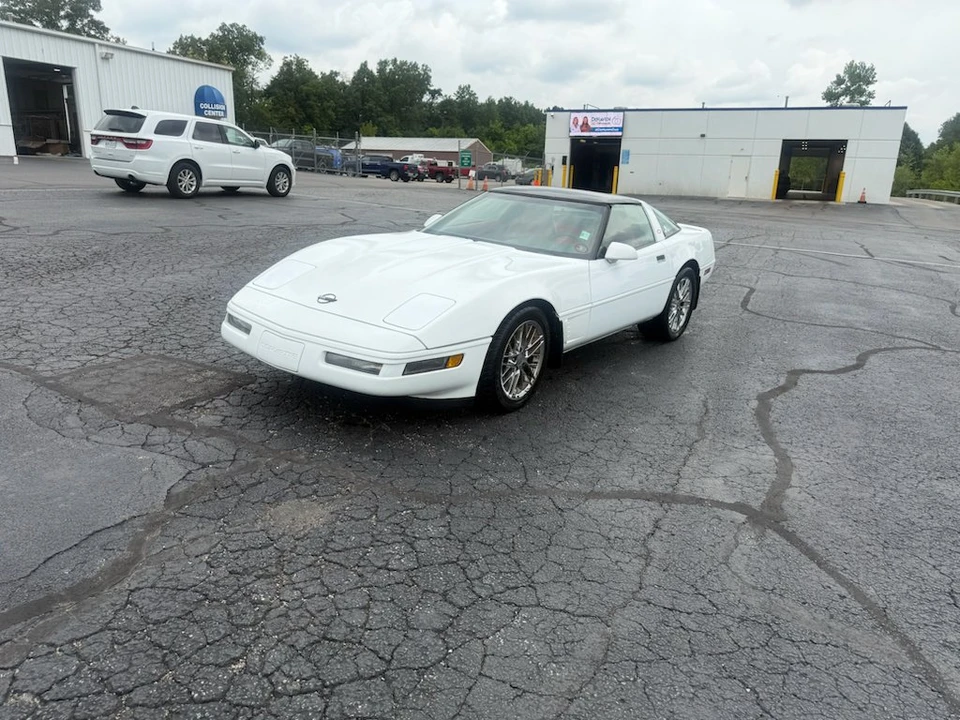 1996 Chevrolet Corvette C4 - Image 2 of 10