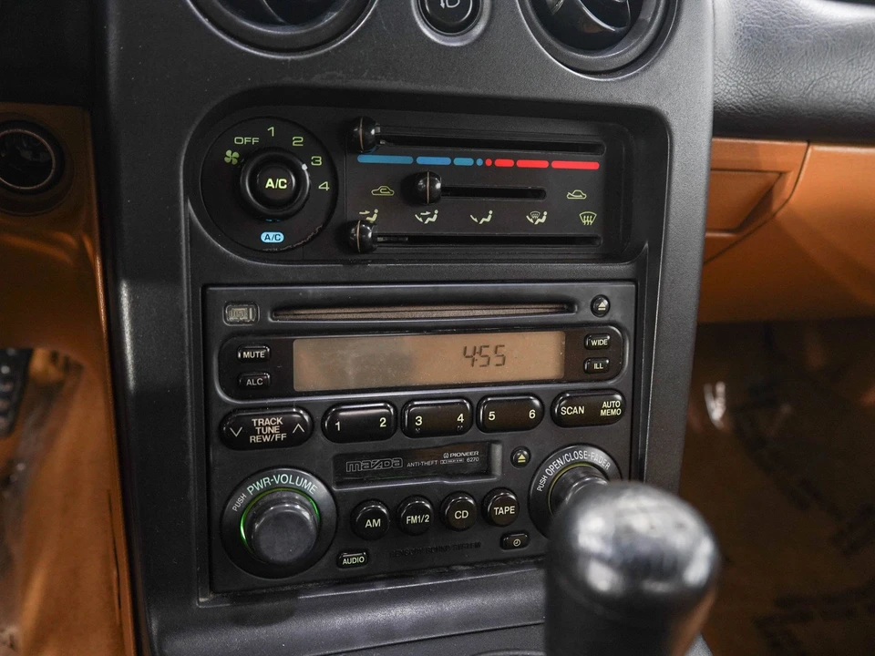 1997 Mazda NA MX-5 Miata - Image 22 of 28