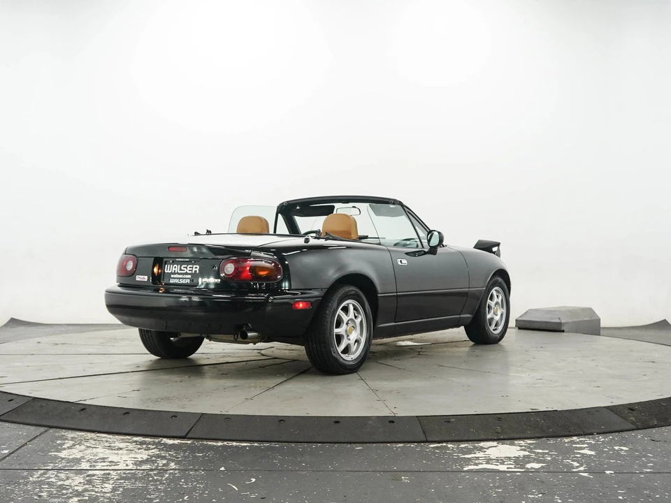 1997 Mazda NA MX-5 Miata - Image 13 of 28