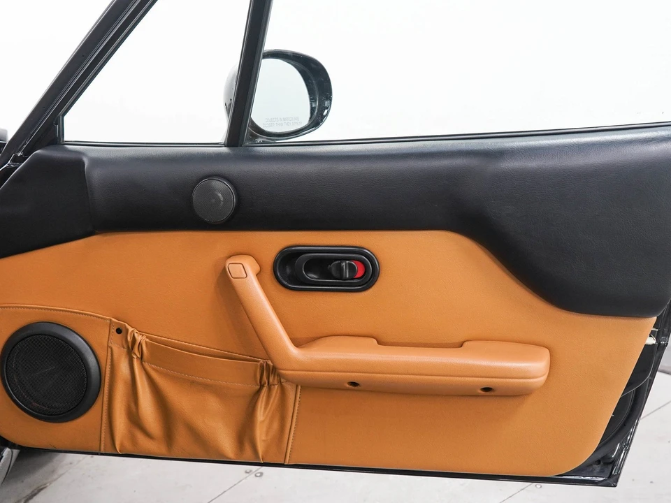 1997 Mazda NA MX-5 Miata - Image 17 of 28