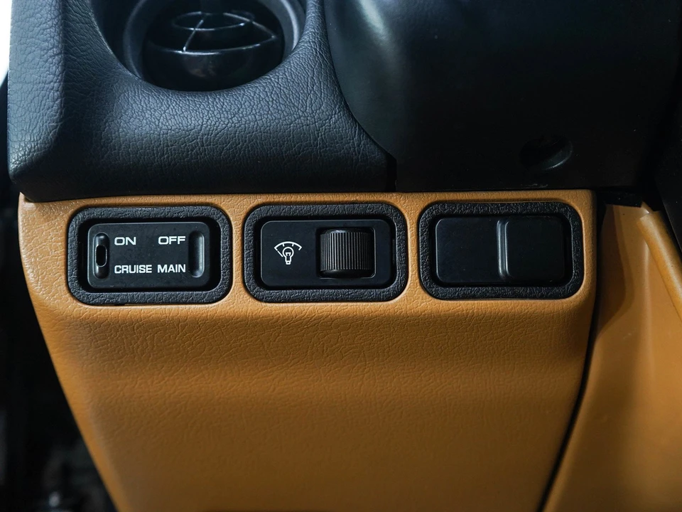 1997 Mazda NA MX-5 Miata - Image 21 of 28