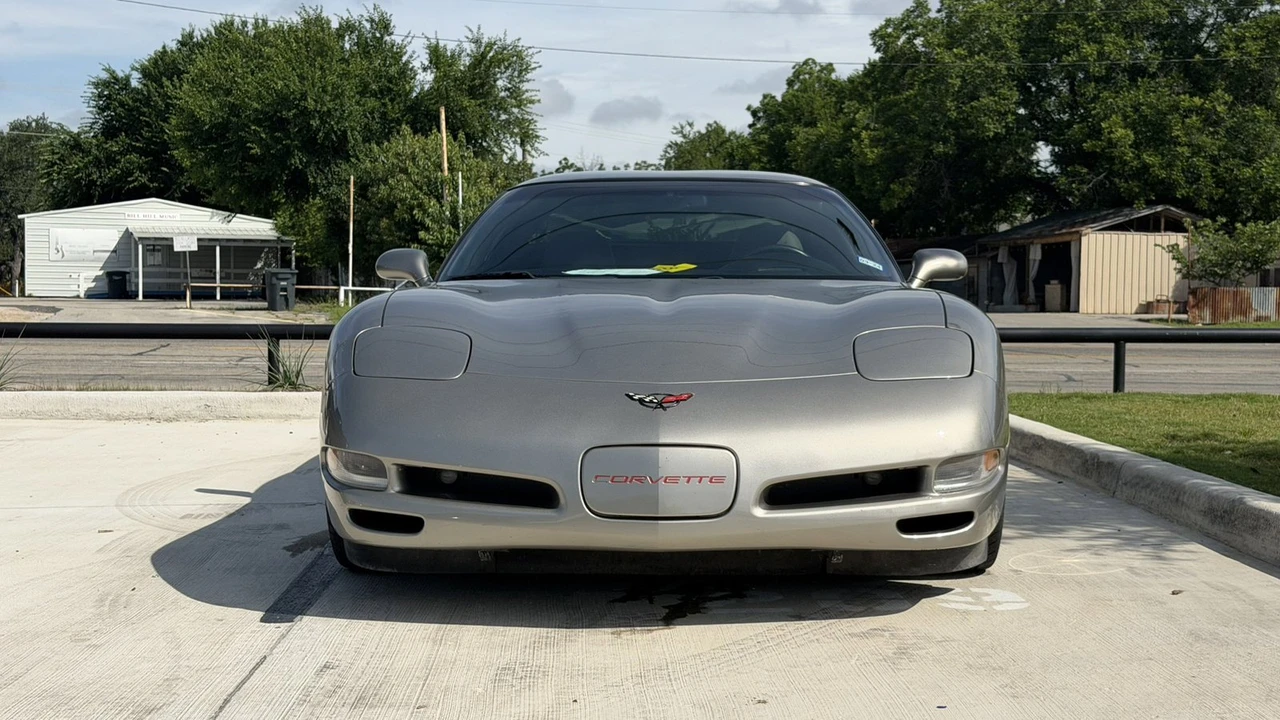 2001 Chevrolet Corvette C5 - Image 2 of 20