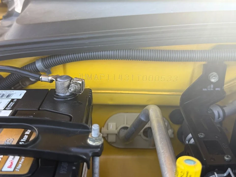 2001 Honda AP1 S2000 - Image 17 of 20