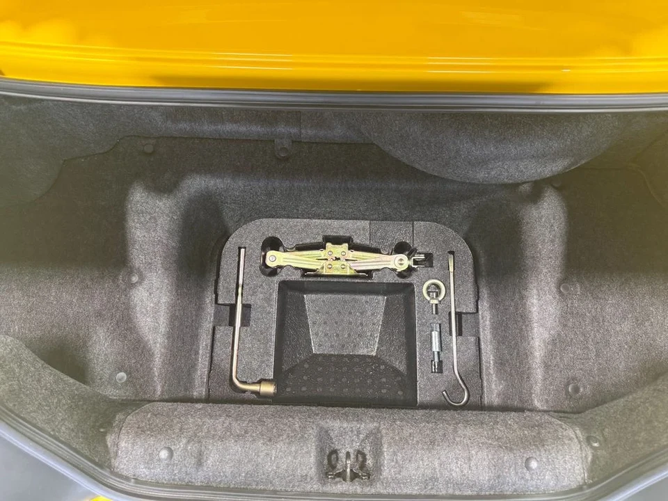 2001 Honda AP1 S2000 - Image 14 of 20