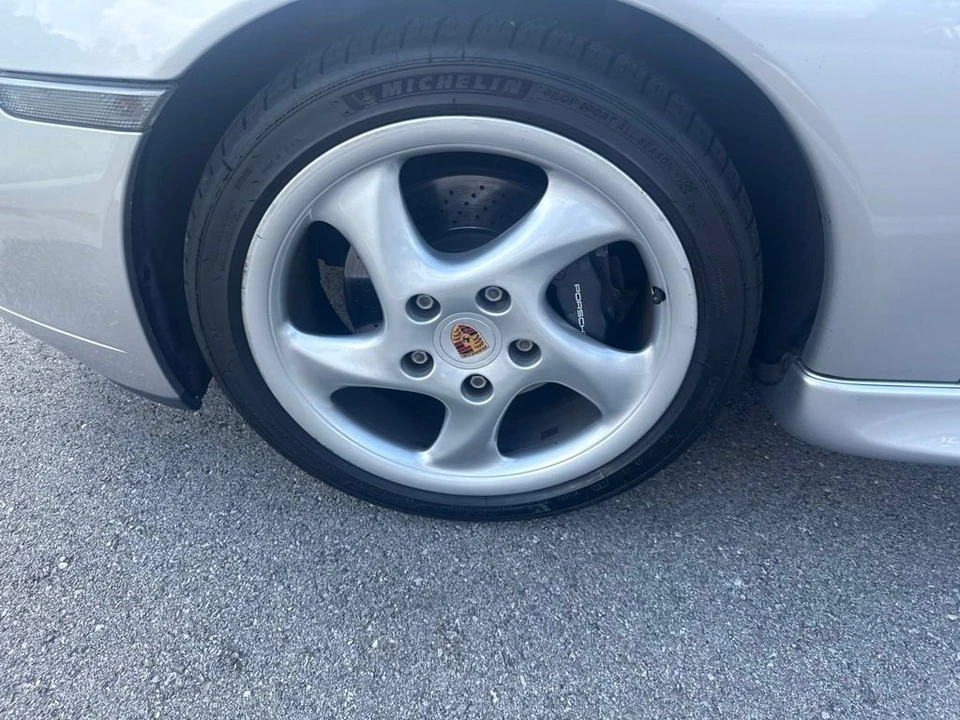 2001 Porsche 996 Carrera - Image 12 of 16