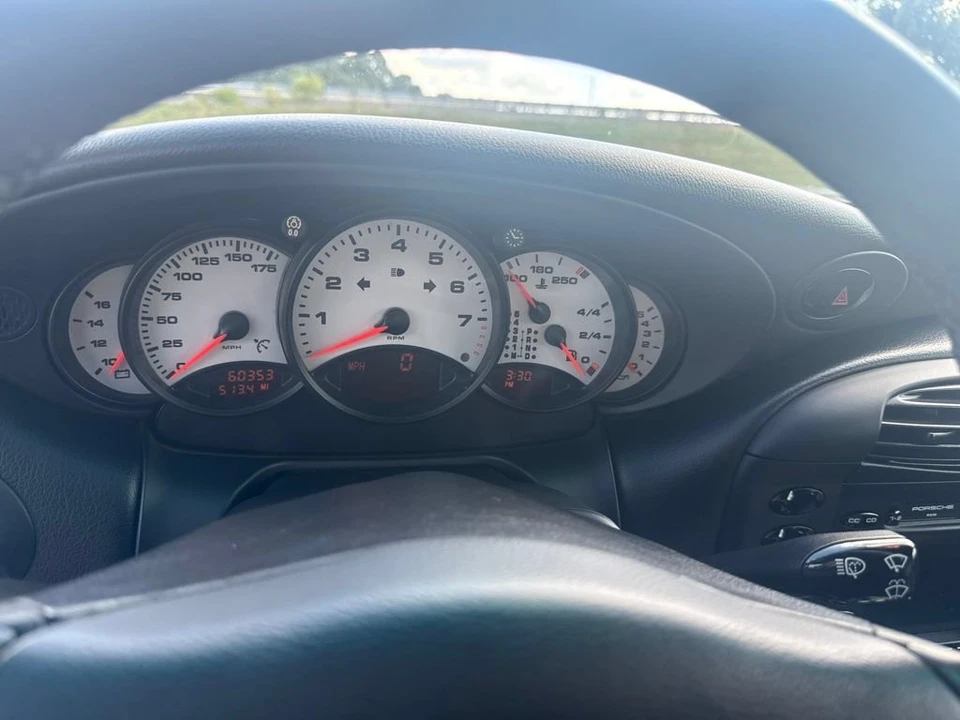 2001 Porsche 996 Carrera - Image 9 of 16