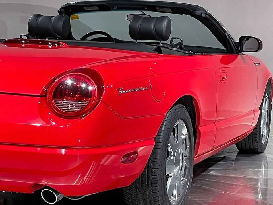 2002 Ford Thunderbird 11th Gen - Image 29 of 31