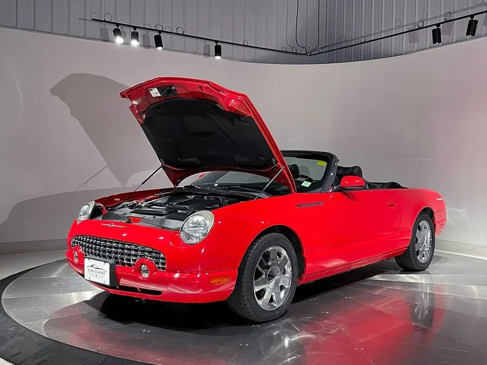 2002 Ford Thunderbird 11th Gen - Image 26 of 31