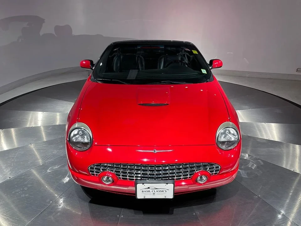 2002 Ford Thunderbird 11th Gen - Image 19 of 31
