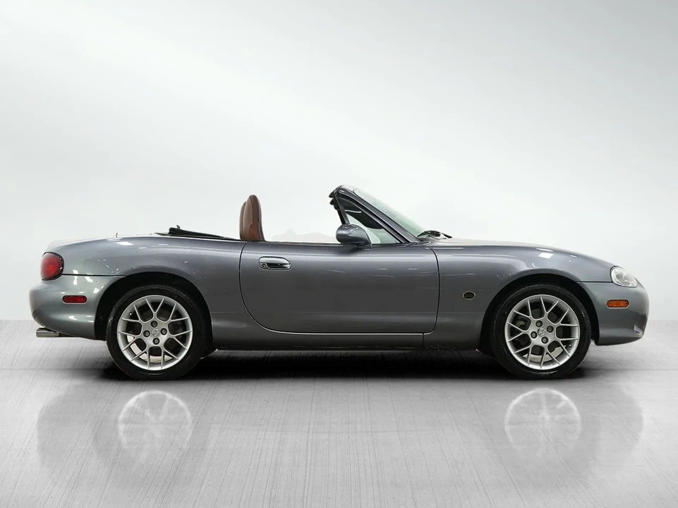 2002 Mazda NB MX-5 Miata - Image 7 of 25