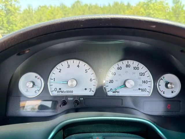 2003 Ford Thunderbird 11th Gen - Image 17 of 19