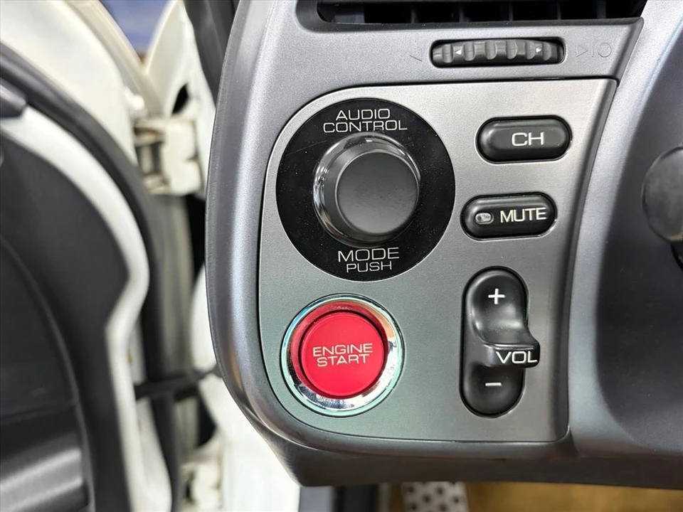 2003 Honda AP1 S2000 - Image 15 of 23