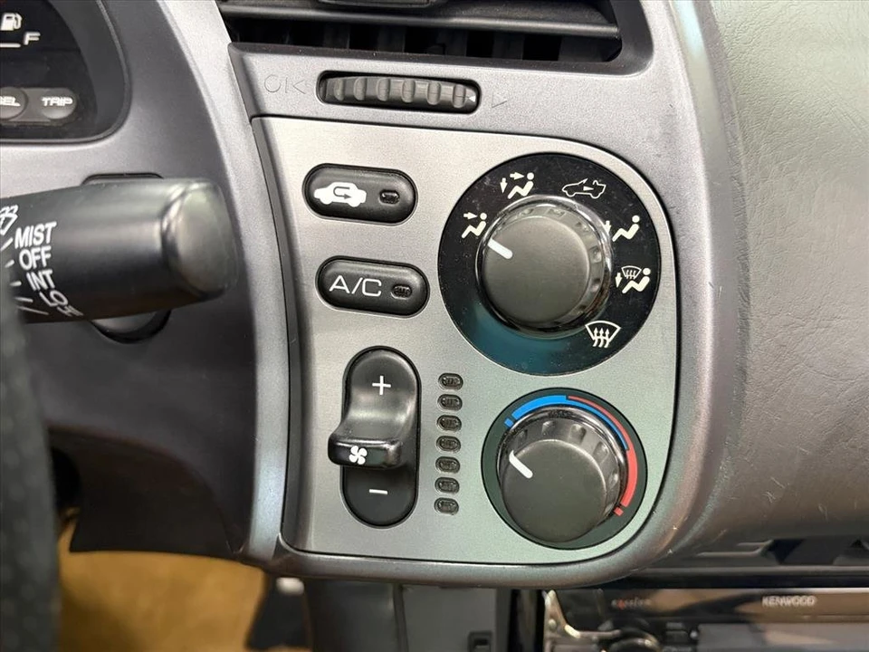 2003 Honda AP1 S2000 - Image 13 of 23