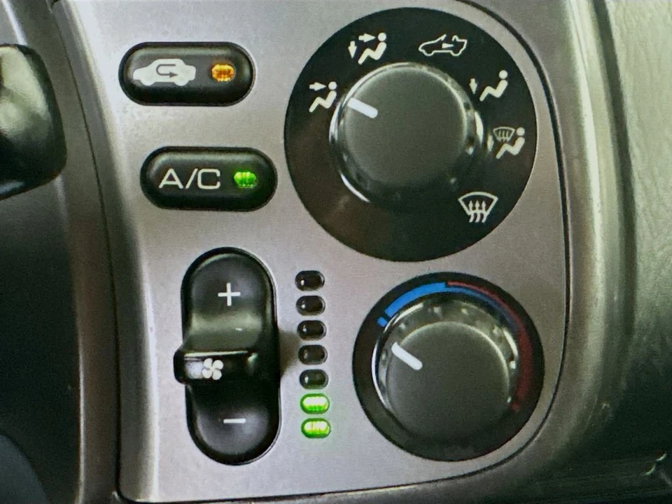 2003 Honda AP1 S2000 - Image 17 of 31
