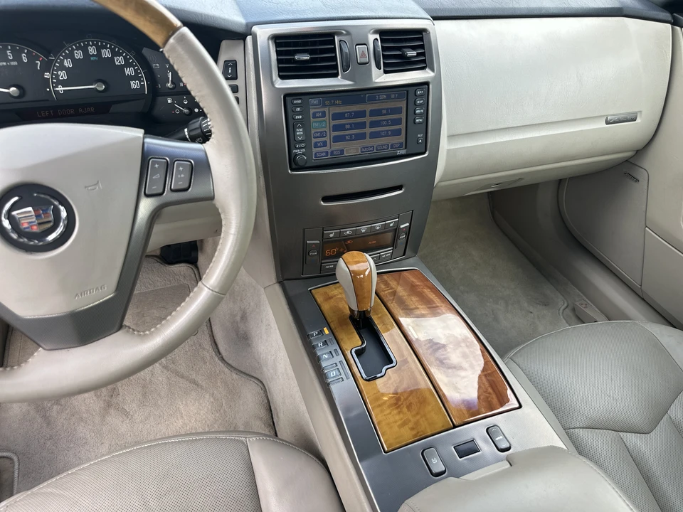 2004 Cadillac XLR - Image 23 of 27