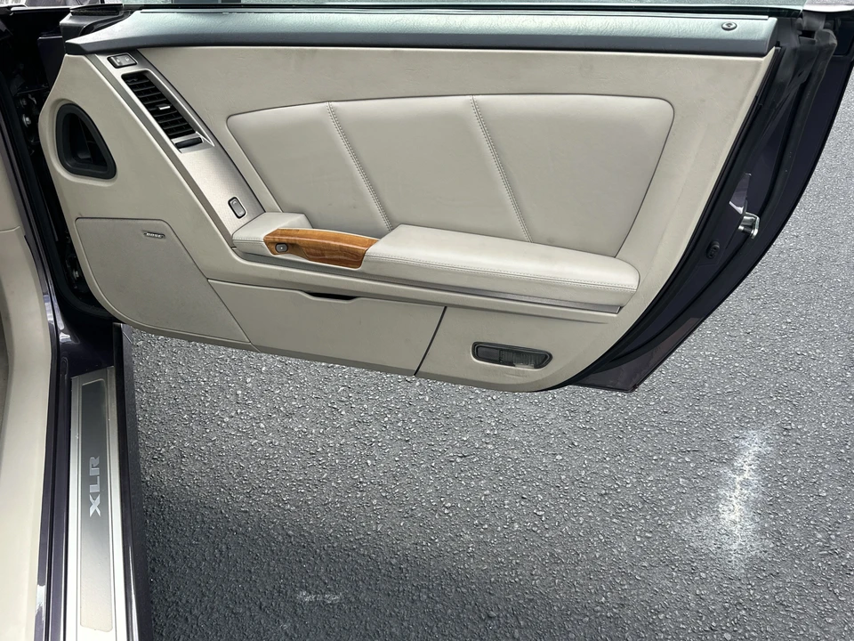 2004 Cadillac XLR - Image 18 of 27