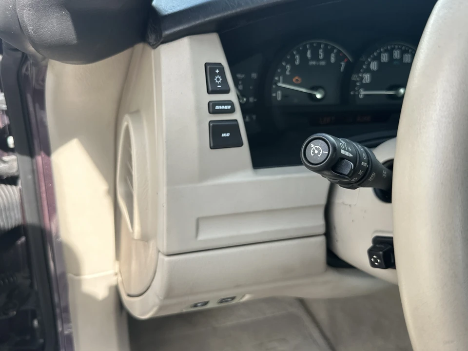 2004 Cadillac XLR - Image 26 of 27