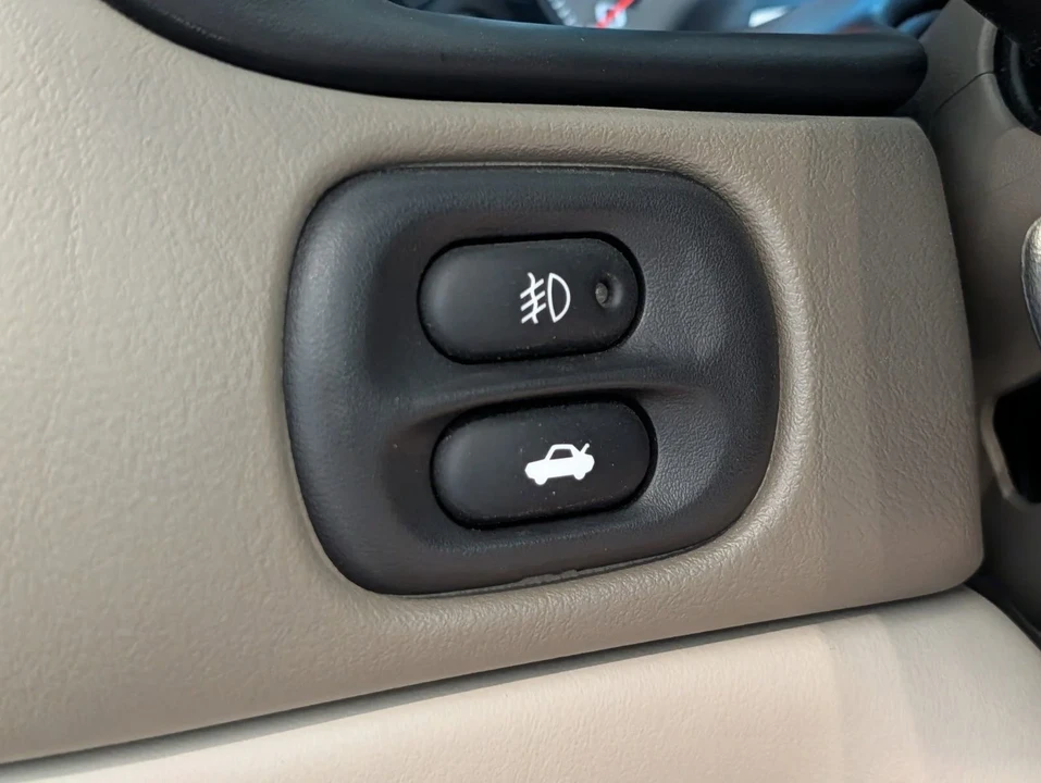 2004 Chevrolet Corvette C5 - Image 11 of 31