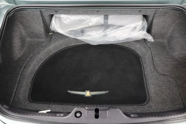2004 Ford Thunderbird 11th Gen - Image 18 of 23