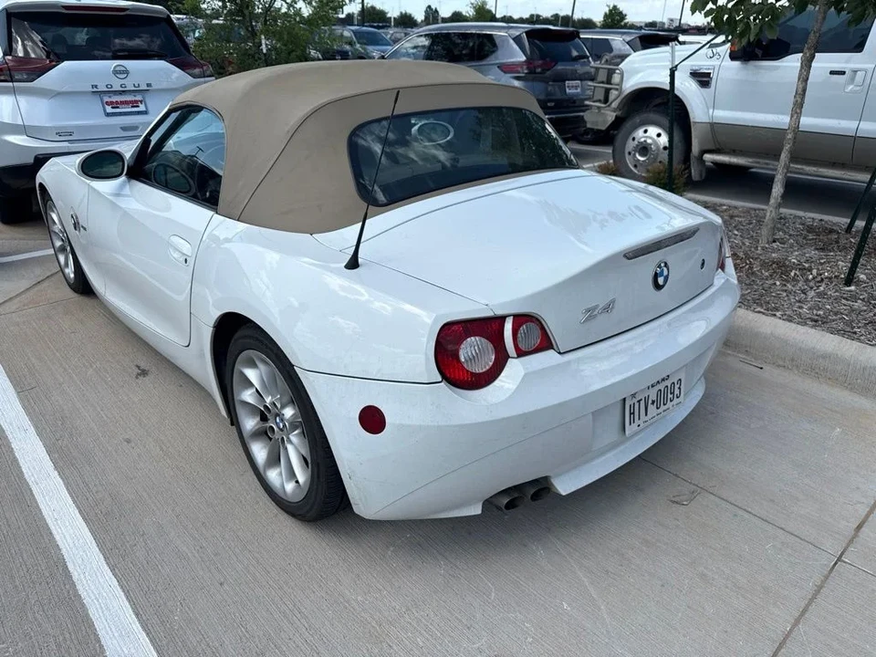 2005 BMW Z4 - Image 2 of 12