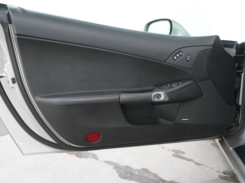 2005 Chevrolet Corvette C6 - Image 14 of 25