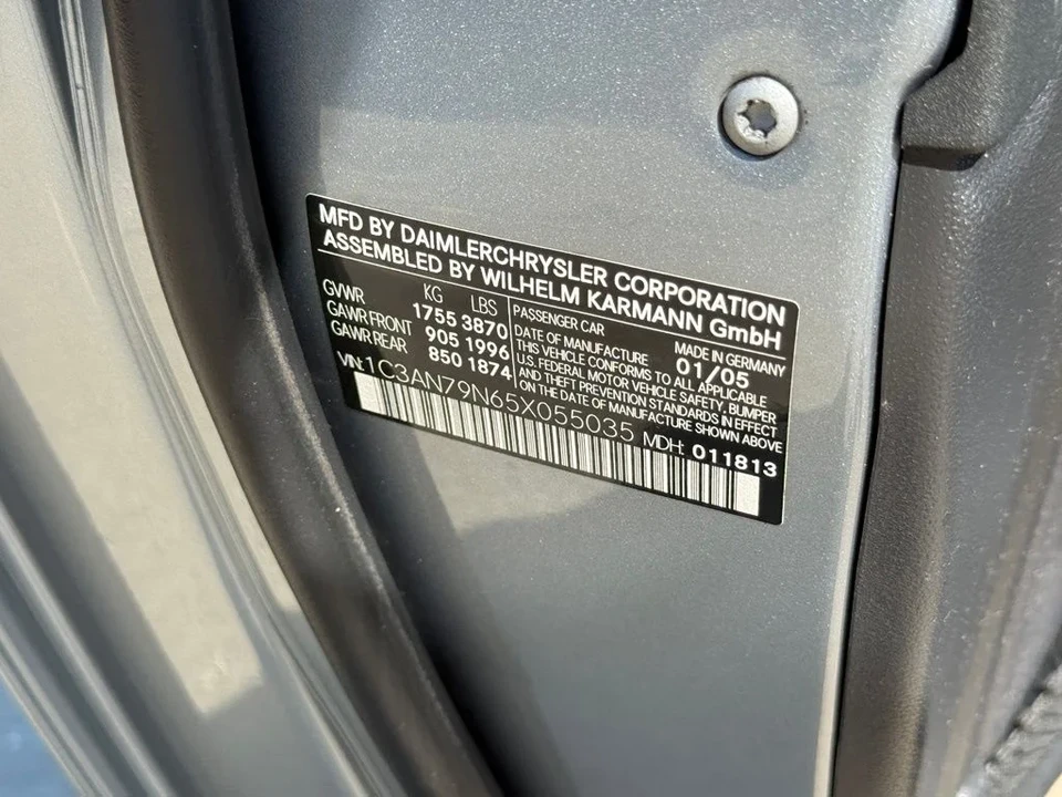 2005 Chrysler Crossfire - Image 10 of 25