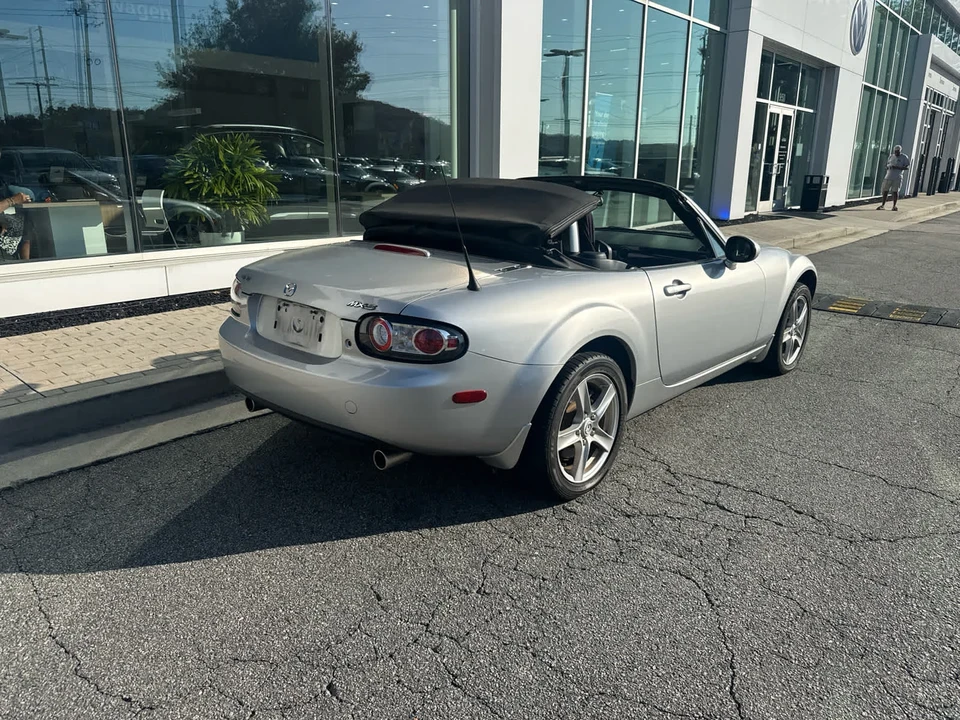 2006 Mazda NC MX-5 Miata - Image 7 of 15