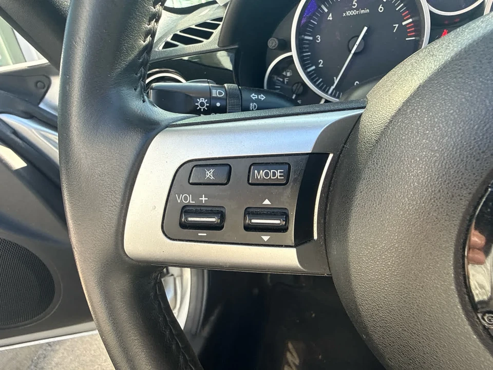 2006 Mazda NC MX-5 Miata - Image 10 of 15