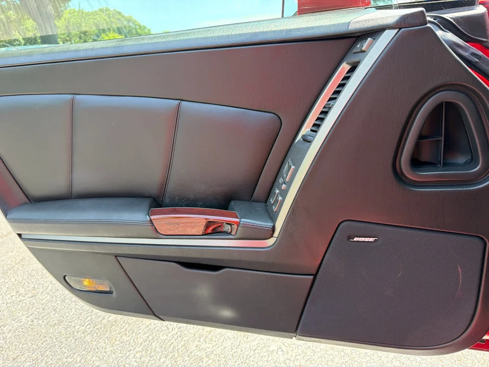2007 Cadillac XLR - Image 27 of 31