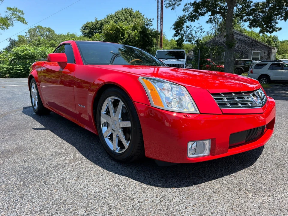 2007 Cadillac XLR - Image 2 of 31