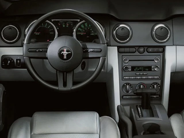 2009 Ford S197 Mustang - Image 4 of 4