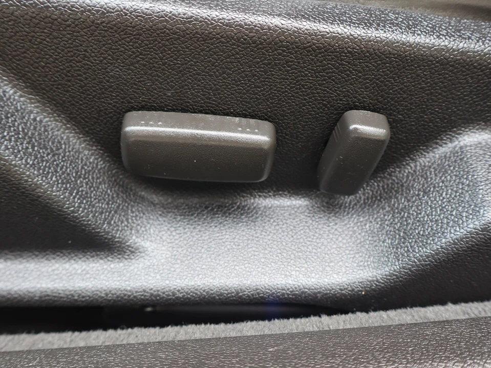 2011 Cadillac CTS-V 2nd Gen - Image 25 of 31