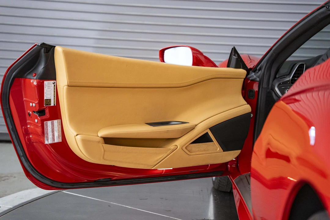 2012 Ferrari 458 Spider - Image 22 of 31
