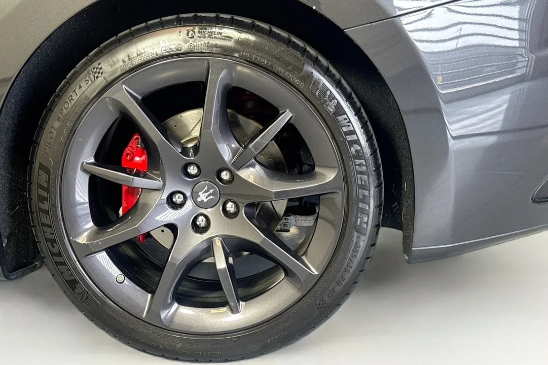 2012 Maserati GranTurismo 1st Gen - Image 27 of 28