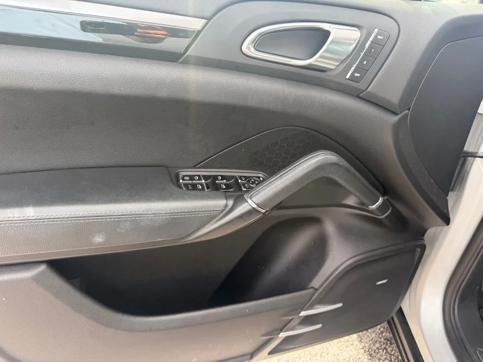 2012 Porsche 958 Cayenne S - Image 5 of 26