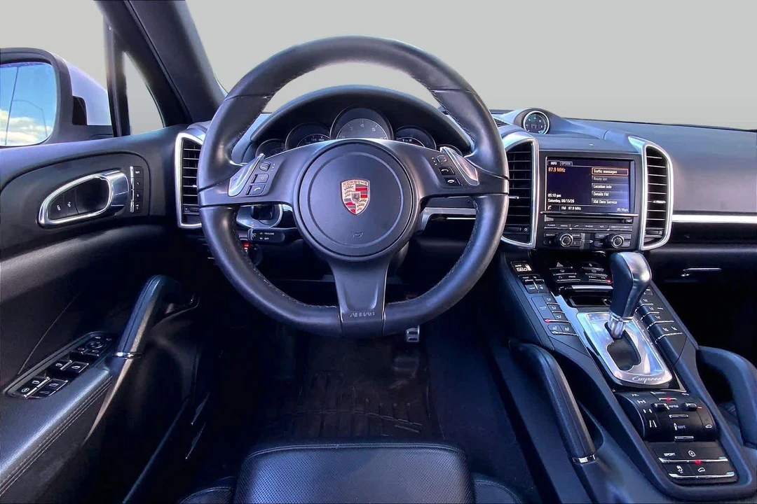 2013 Porsche 958 Cayenne S - Image 5 of 31