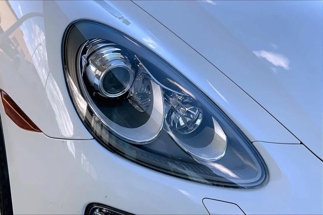 2013 Porsche 958 Cayenne S - Image 27 of 31