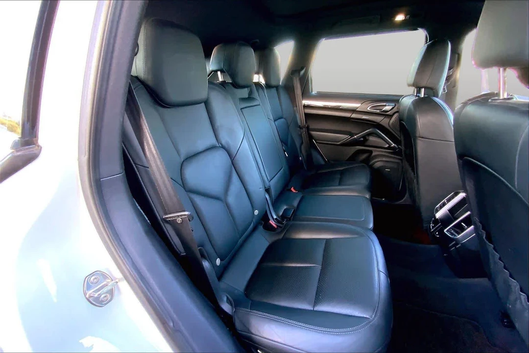 2013 Porsche 958 Cayenne S - Image 19 of 31