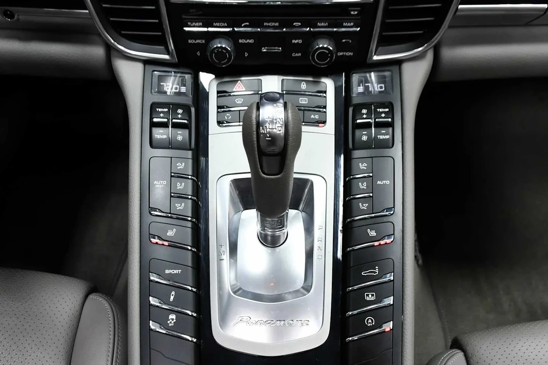 2013 Porsche 970 Panamera - Image 20 of 24