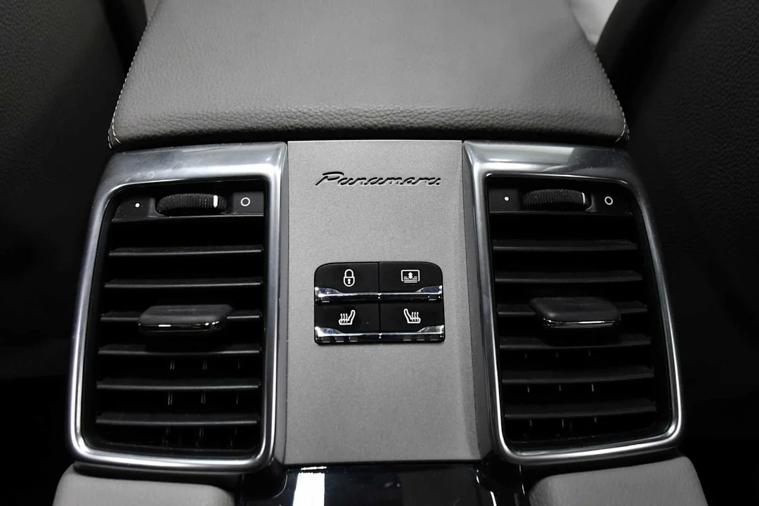 2013 Porsche 970 Panamera - Image 23 of 24