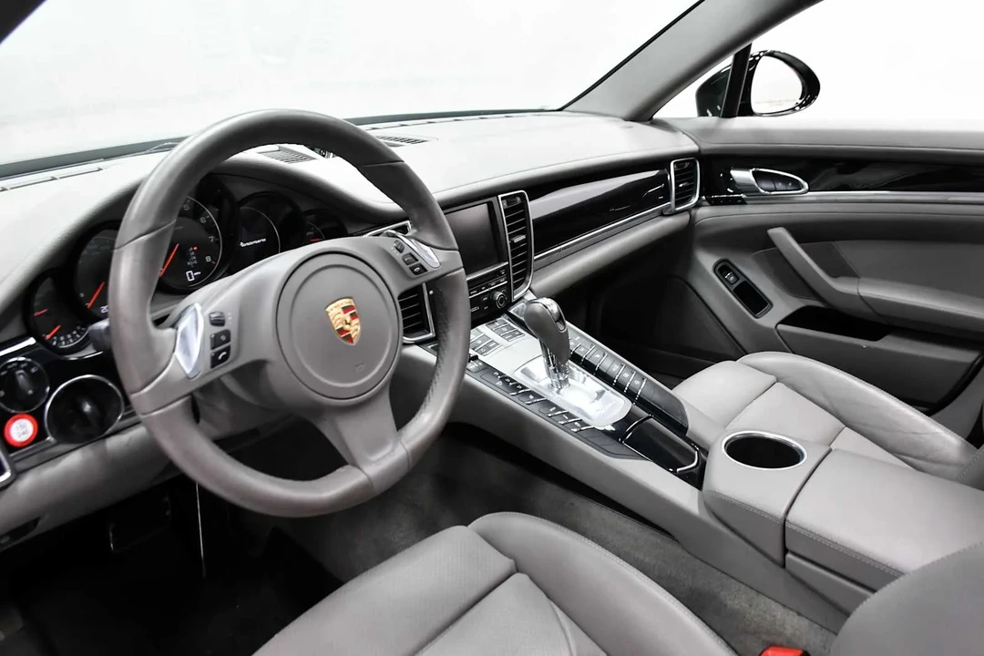 2013 Porsche 970 Panamera - Image 13 of 24