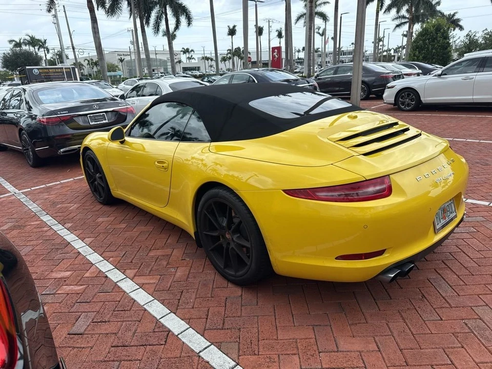 2014 Porsche 911 - Image 7 of 8