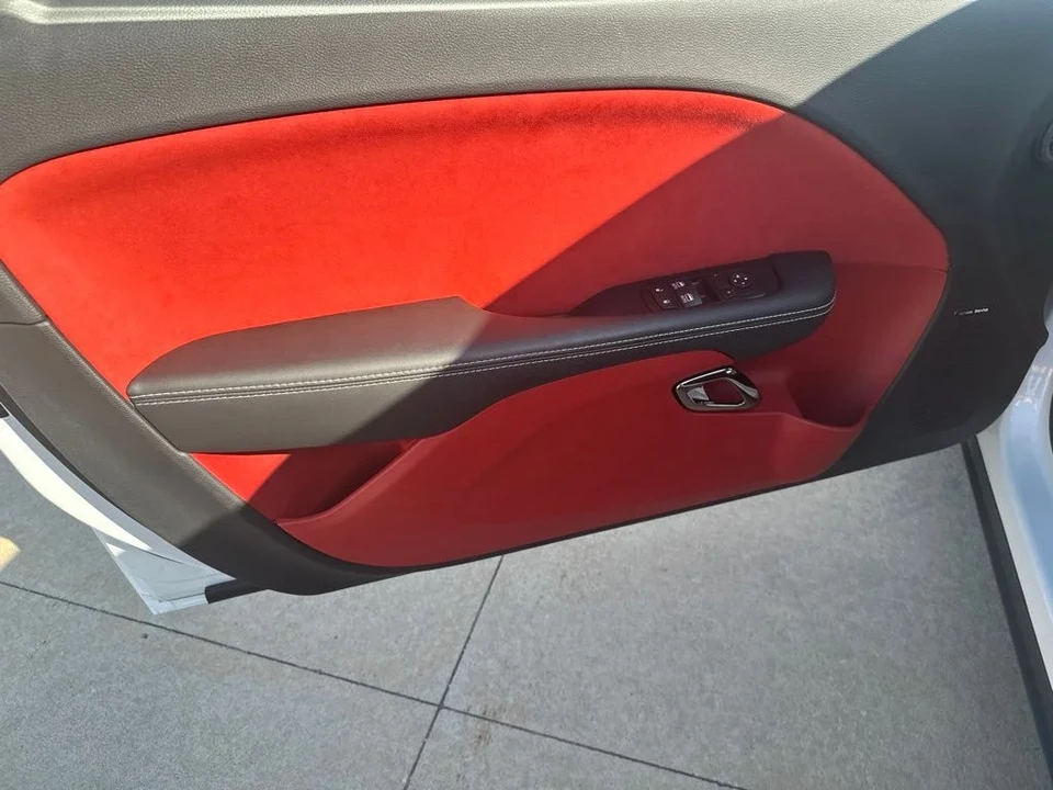 2015 Dodge Challenger SRT Hellcat 3rd Gen - Image 6 of 31