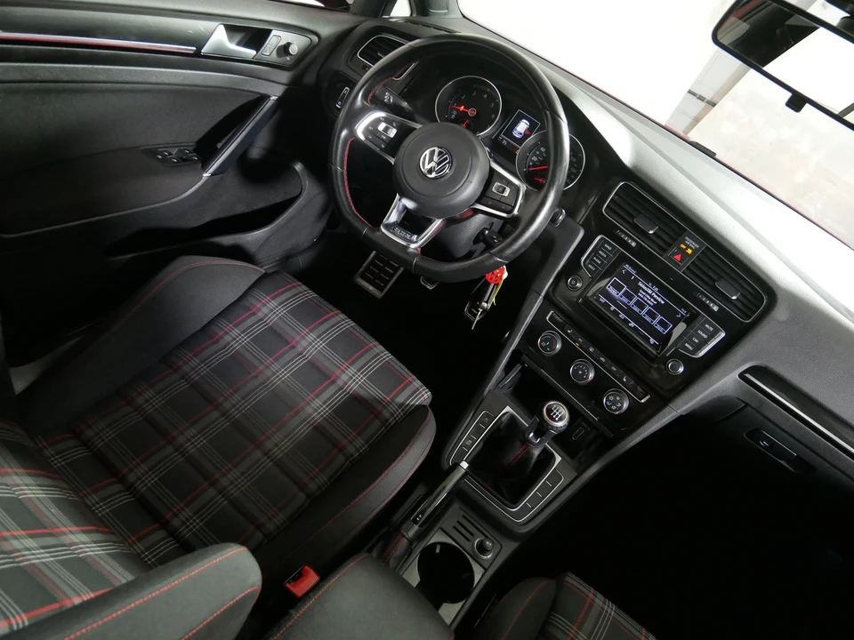 2015 Volkswagen GTI Mk7 - Image 9 of 31